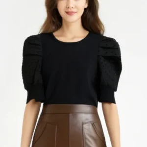 Top negro mangas abullonadas