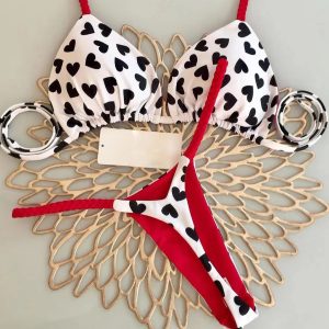 Exclusivo Bikini Blanco con Rojo de Corazones