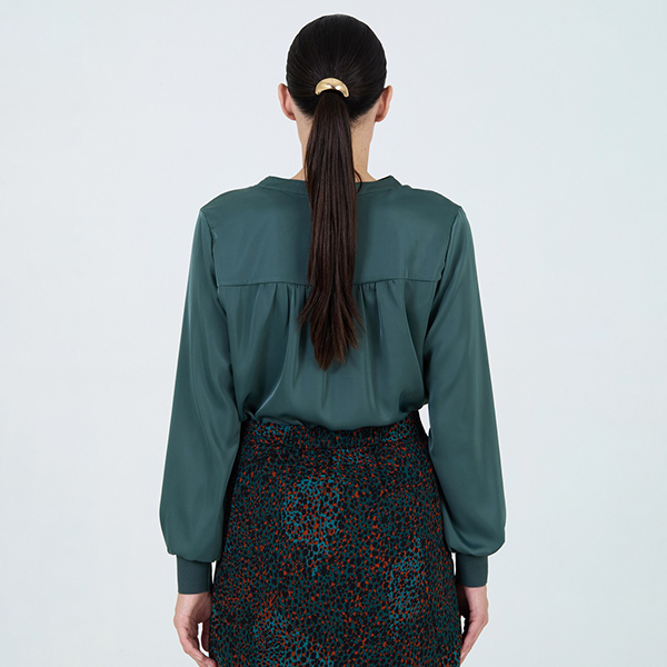 Blusa Satinada Canalé Hook - Imagen 3