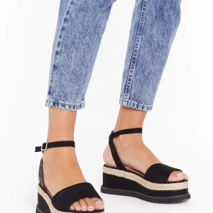 Alpargatas negras con plataforma